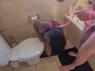 Człowiek toaleta hinduskie ulica dziewczyna dostać pissed na i dostać jej głowa flushed followed przez ssanie kutas