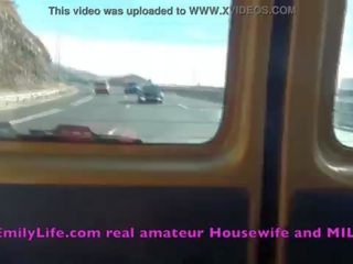 Livecam dari sebuah amatir milf ibu rumah tangga mobil emily
